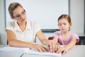 Sostegno per disabili sensoriali in ambito scolastico
